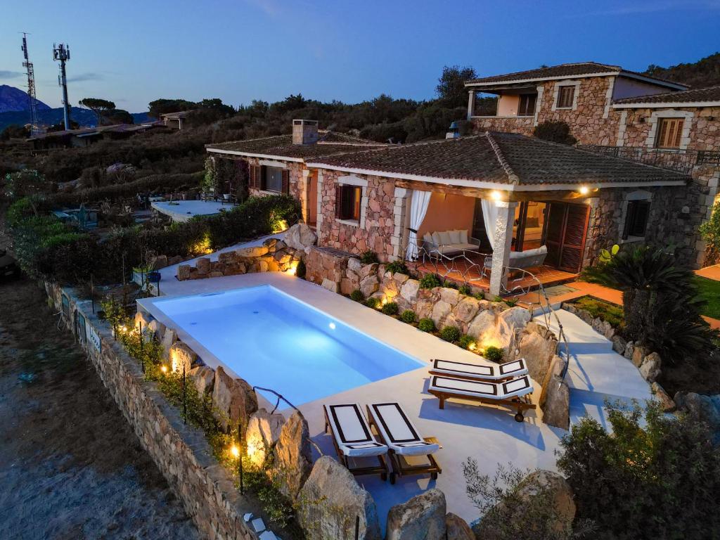 Villa Capo Coda Cavallo - Lussuosa villa vista mare