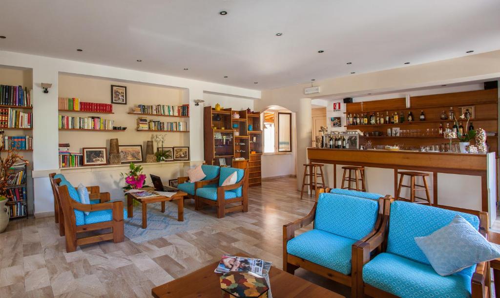 Hotel Sandalyon a San Teodoro - Albergo fronte mare