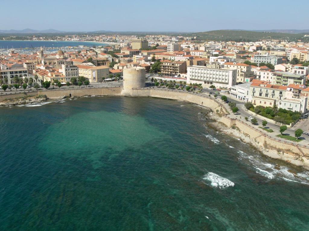 Residence Eucalipti ad Alghero - Lussuoso appartamento con piscina