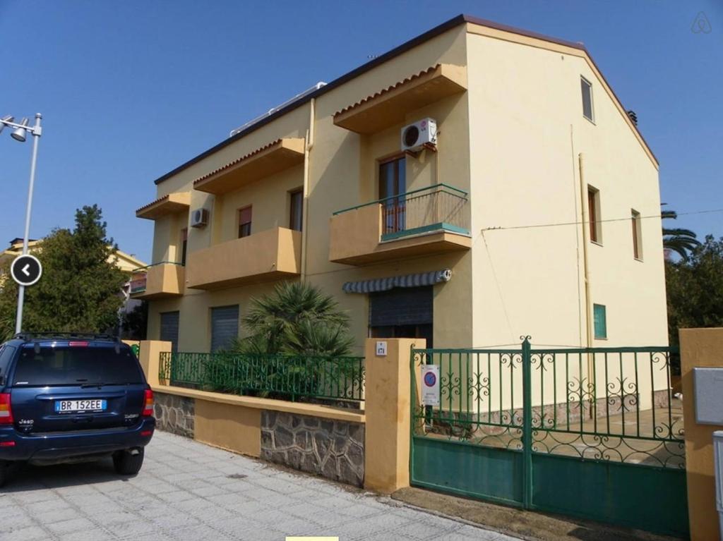 Villa Nespole ad Alghero - Lussuoso Appartamento con Giardino