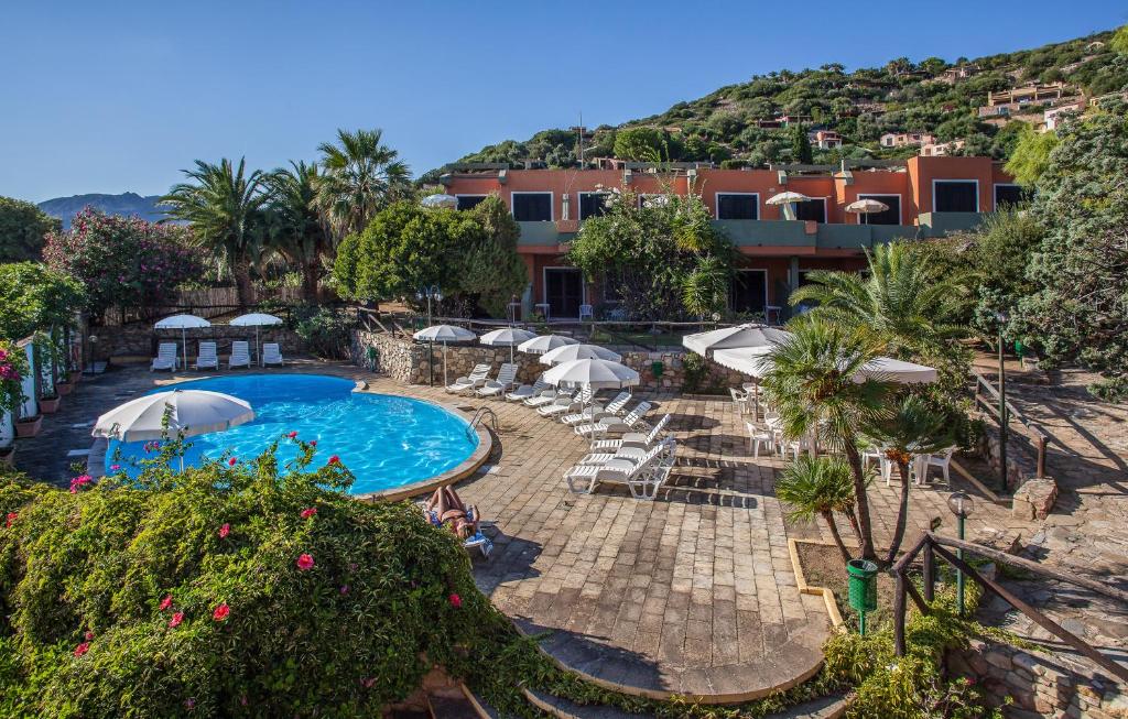 Appart Hotel Residence a Villasimius - Relax in piscina