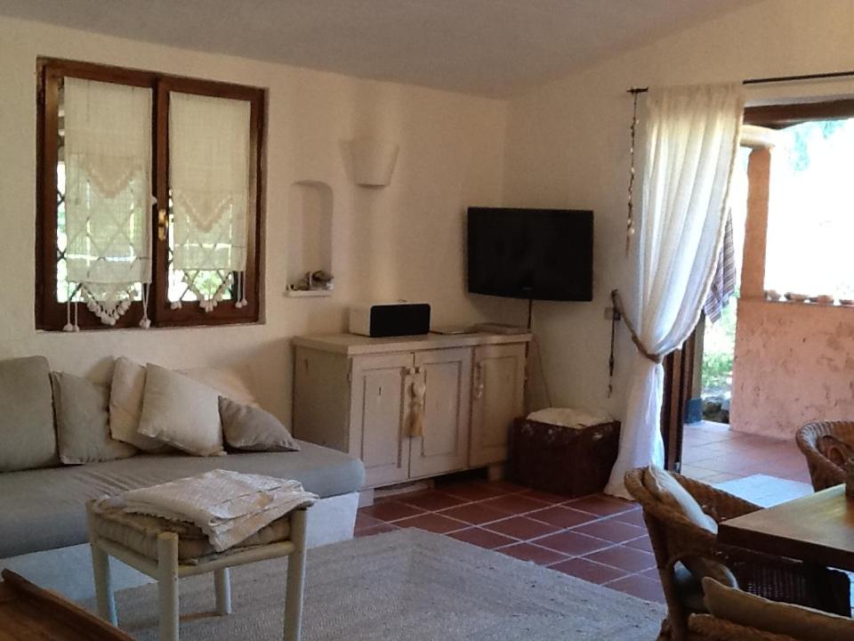 Villa Capo Coda Cavallo - Lussuosa con piscina e vista