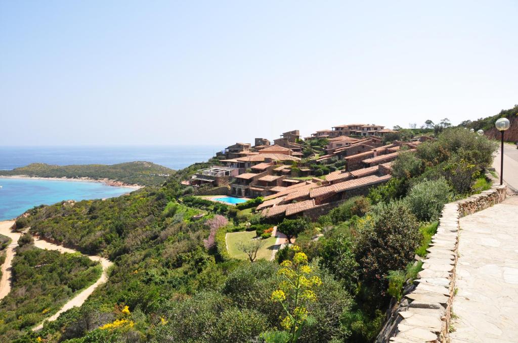 Villaggio Est a San Teodoro - Pensione con piscina