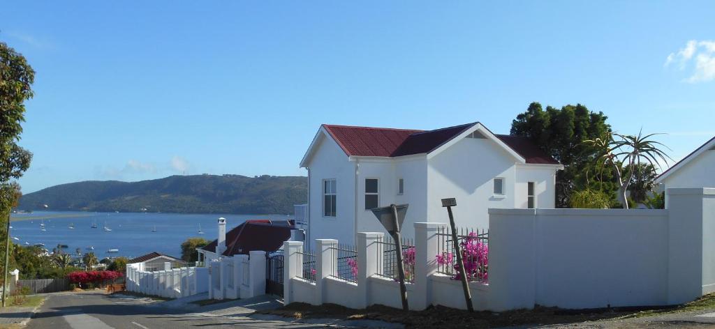 Westhill Luxury Guest House - Image 45