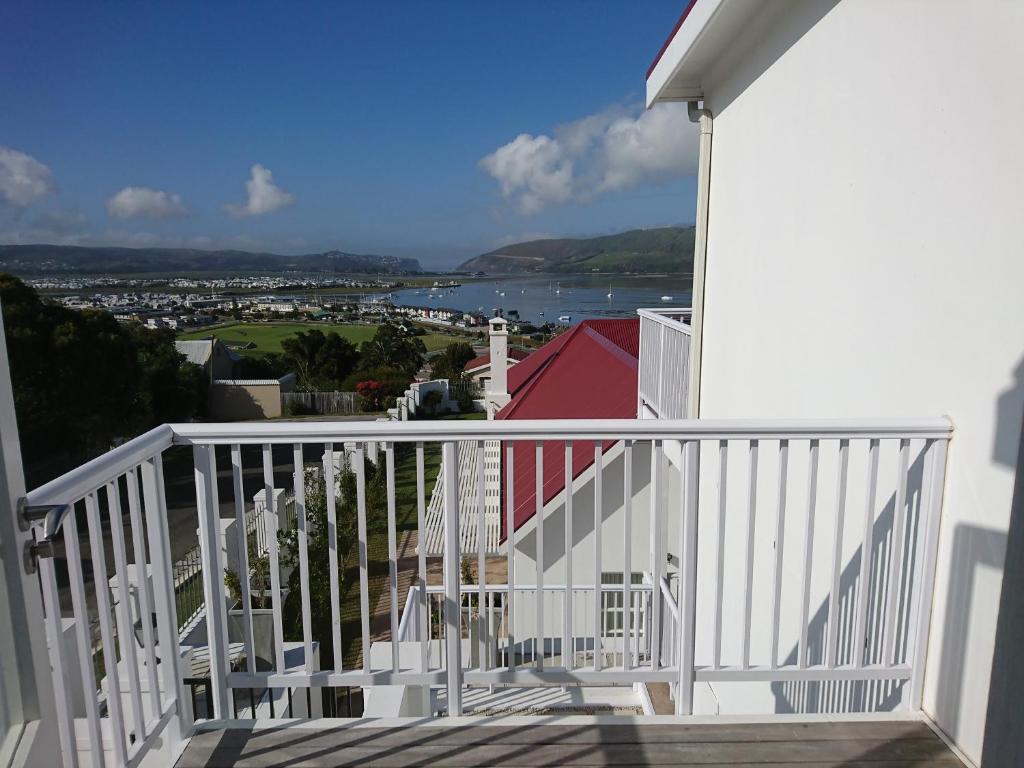 Westhill Luxury Guest House - Image 13