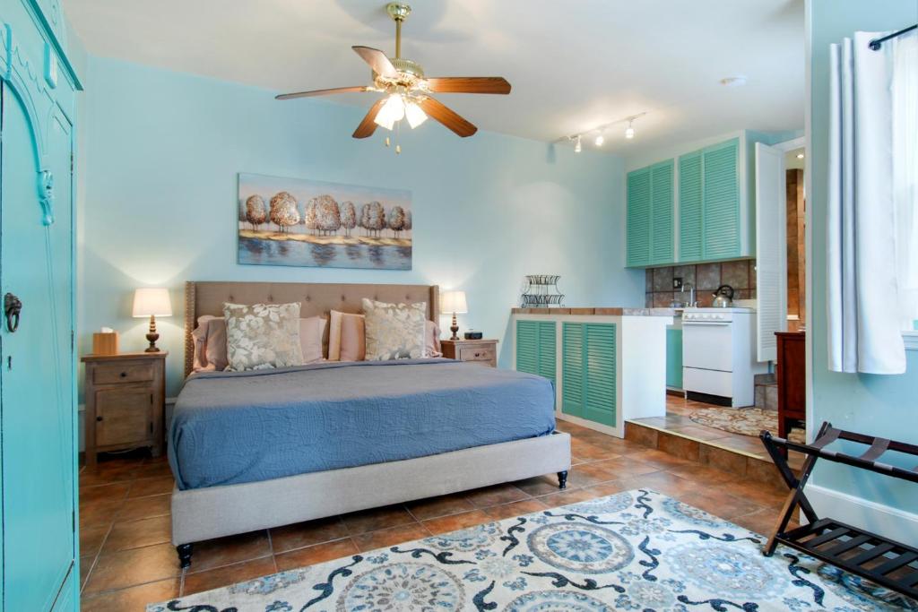 Auld Sweet Olive Bed and Breakfast - Suite King Avec Bain Spa