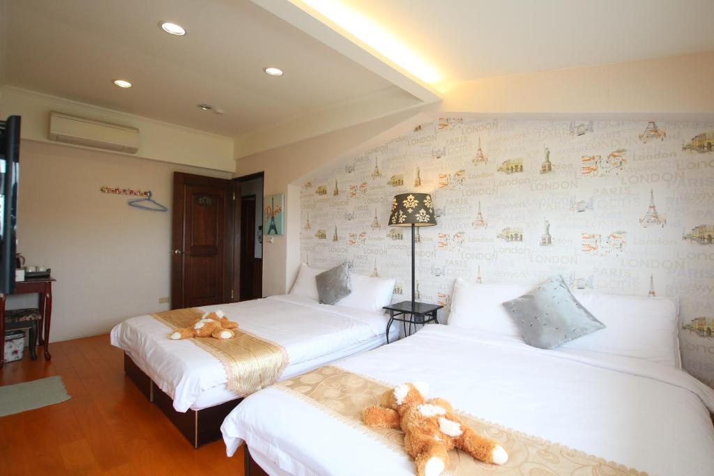 Yilan Pine Villa Homestay - Camera Quadrupla Con Vista Giardino