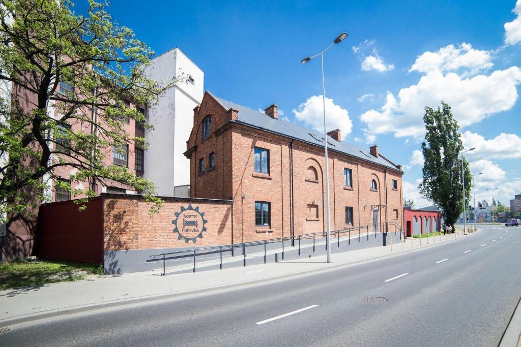 Hostel Fabryka - Housity