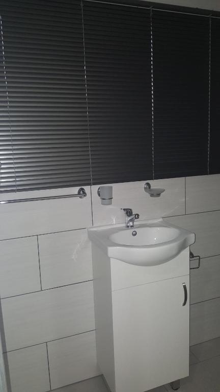 Bergsight Self Catering Accommodation - Image 37