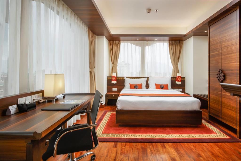 Akama Hotel Ltd - Deluxe Suite