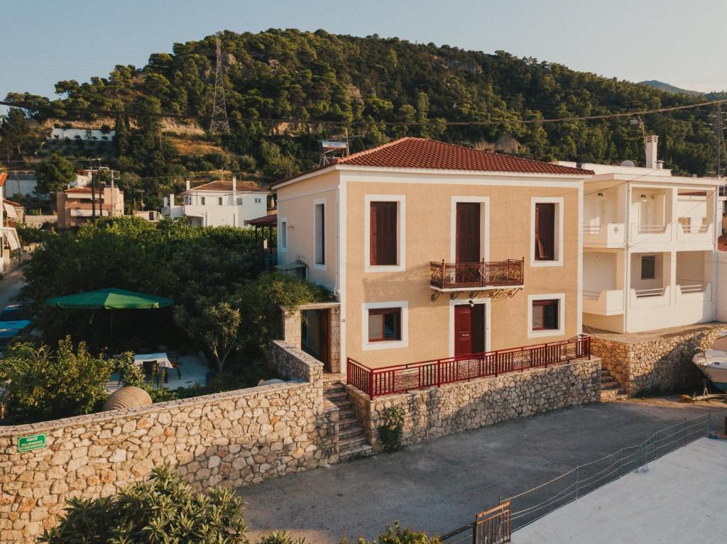 Summer House at Derveni - Housity