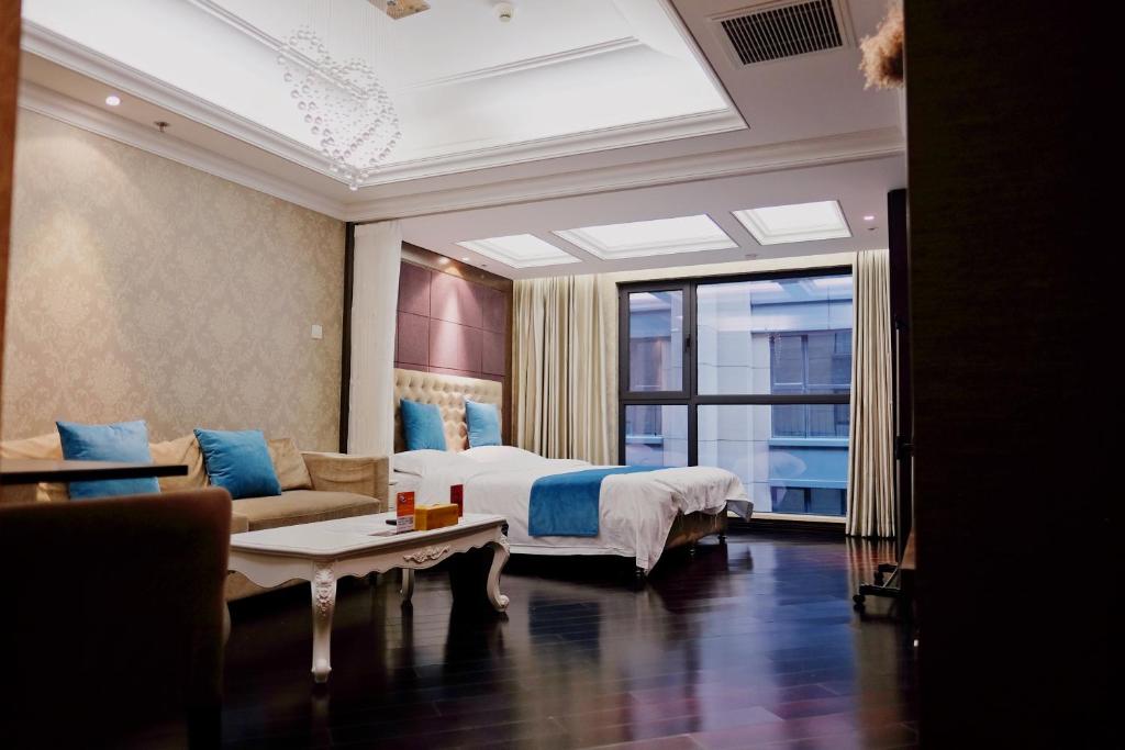 Ring Service Apartment 798 Art Zone - Suite Deluxe Family