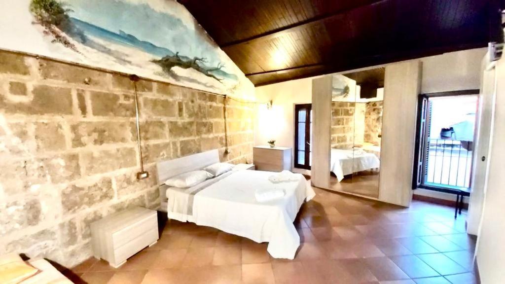 Complesso Leone D'Oro ad Alghero - Affittacamere centrale