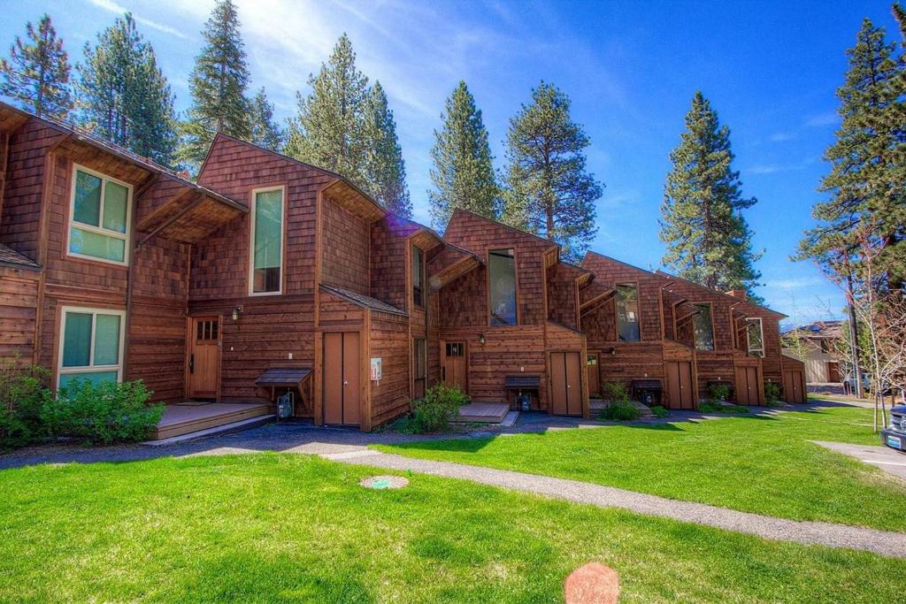 Brockway Beachside Bungalo by Lake Tahoe Accommodations - Housity