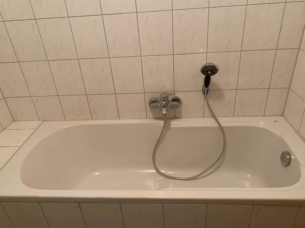 TOP LAGE 2 Zimmerwohnung mit Balkon und bester Aussicht in OG 2 links - Appartement Avec Balcon