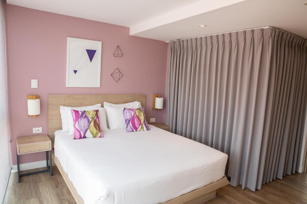 Urban Heights Bogota - Double Room