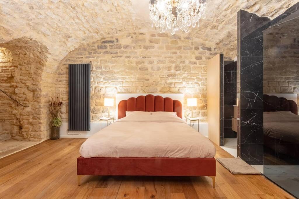 Luxury Countryside House heart of Historic Marais