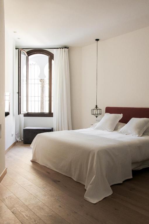 La Ermita Suites - Único Hotel Monumento de Córdoba - Koning Junior Suite
