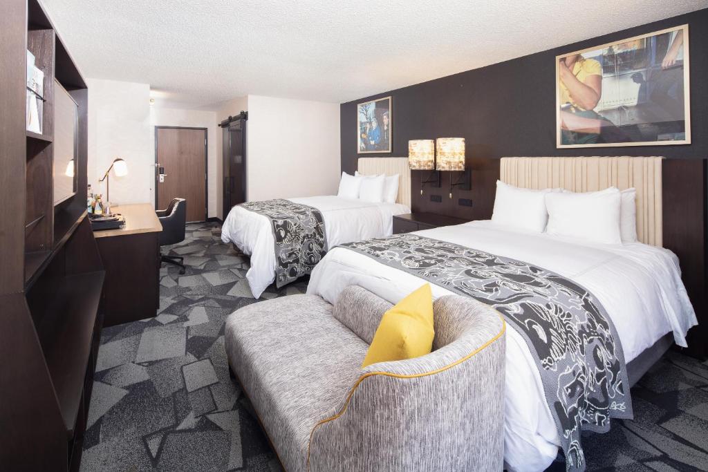 Saint Kate - The Arts Hotel - Deluxe Queen Room