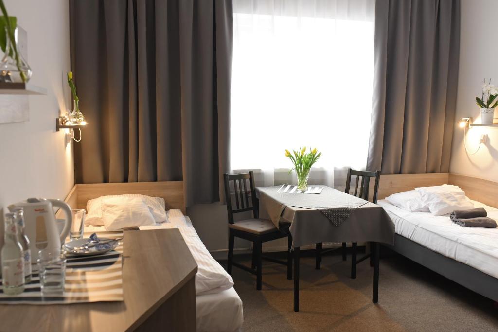 Hostel Helios - Housity