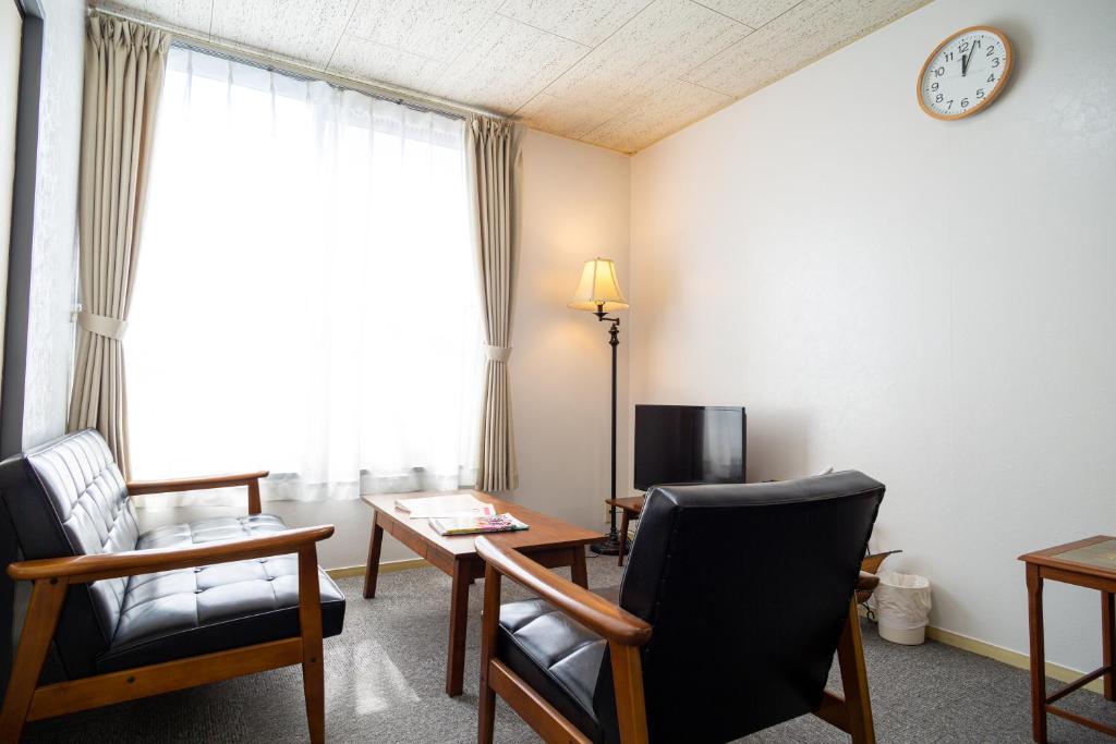 Enoshima Apartment Hotel - Two-Bedroom Apartment