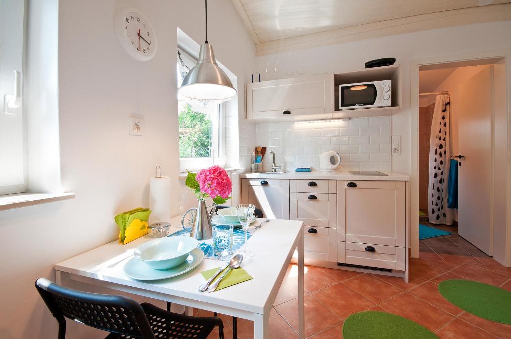 Apartments Your Colourful Ljubljana Home - Studio Avec Terrasse