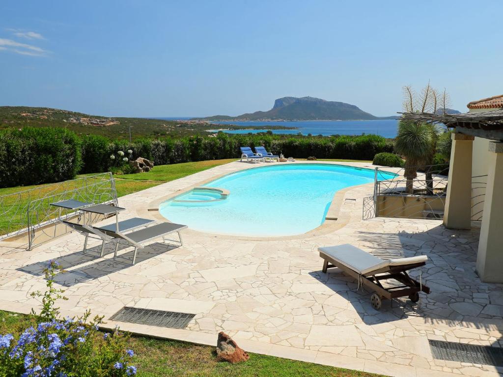 Holiday Home Iris a Marinella - Villa di lusso con piscina