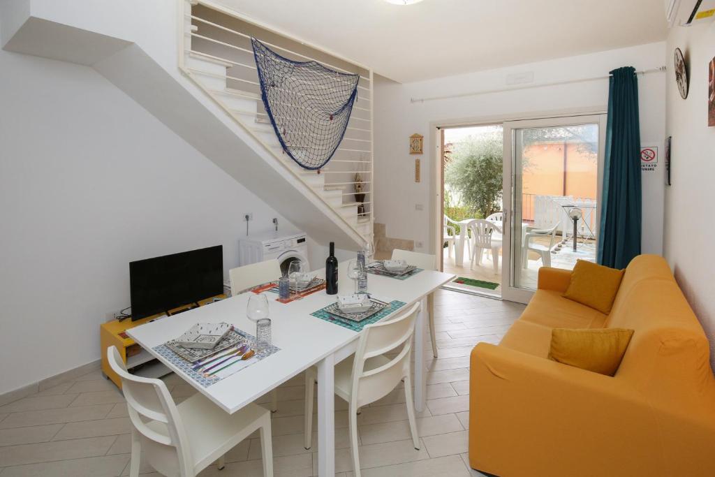 Kate Home a Viddalba - Oasi con Doppia Piscina