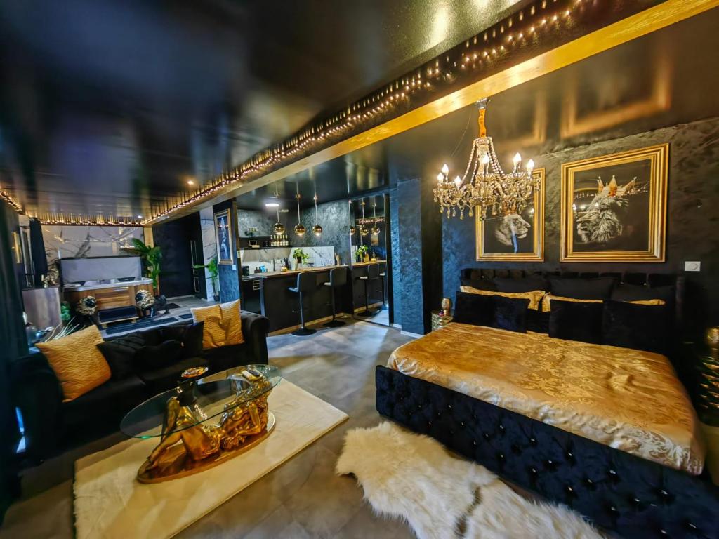 Suite romantique Jacuzzi Privatif Playroom