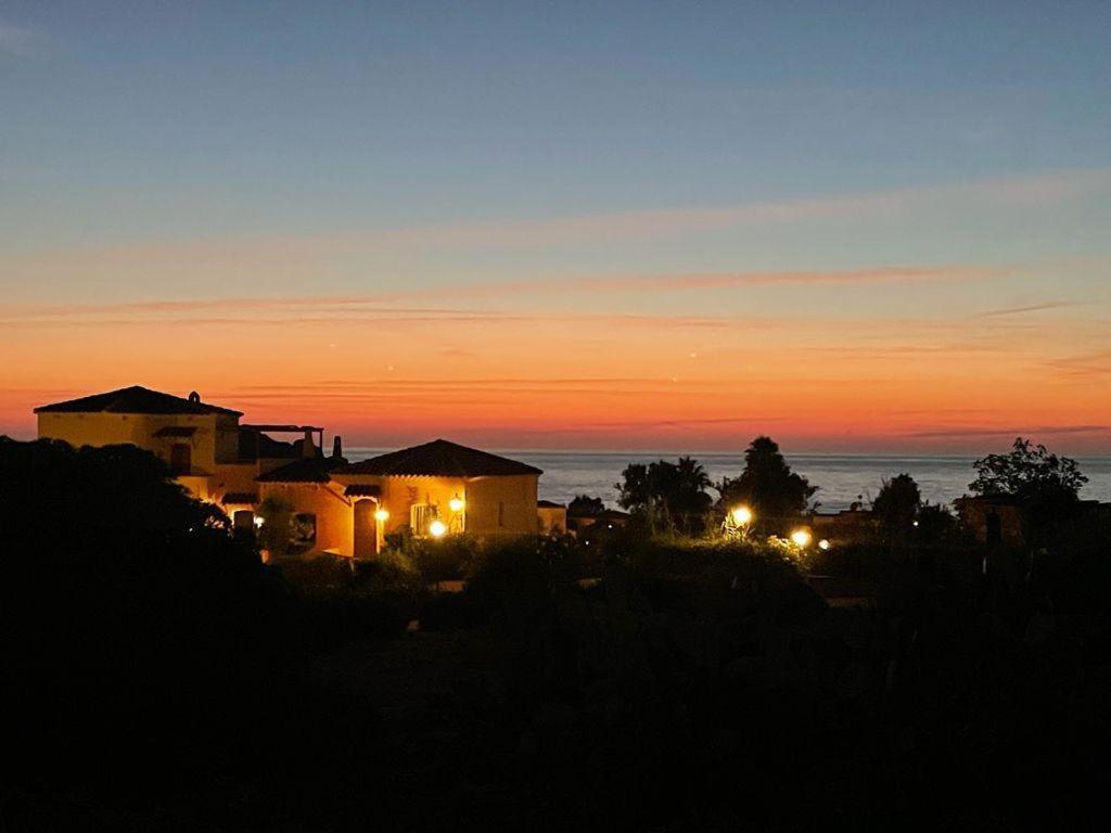 Casa Calarossa a Isola Rossa - Incantevole villa vista mare