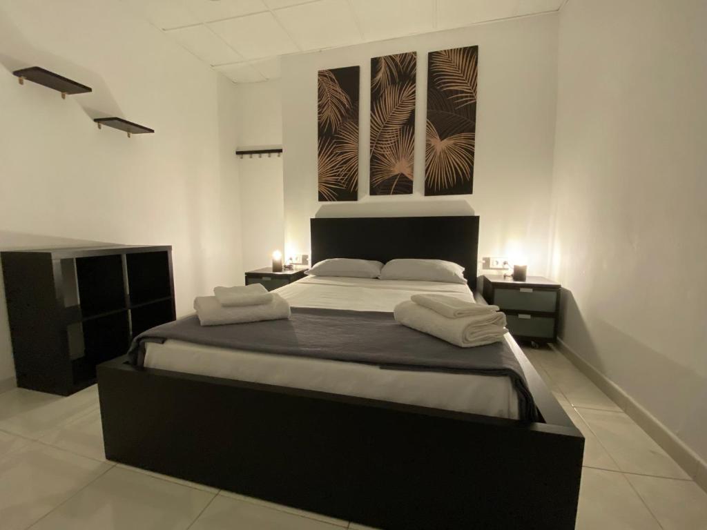 COMFORT ROOM AIRE CONDITIONER in APARTMENT SHARED in playa las vistas Los Cristianos Habitaciones, Stanza