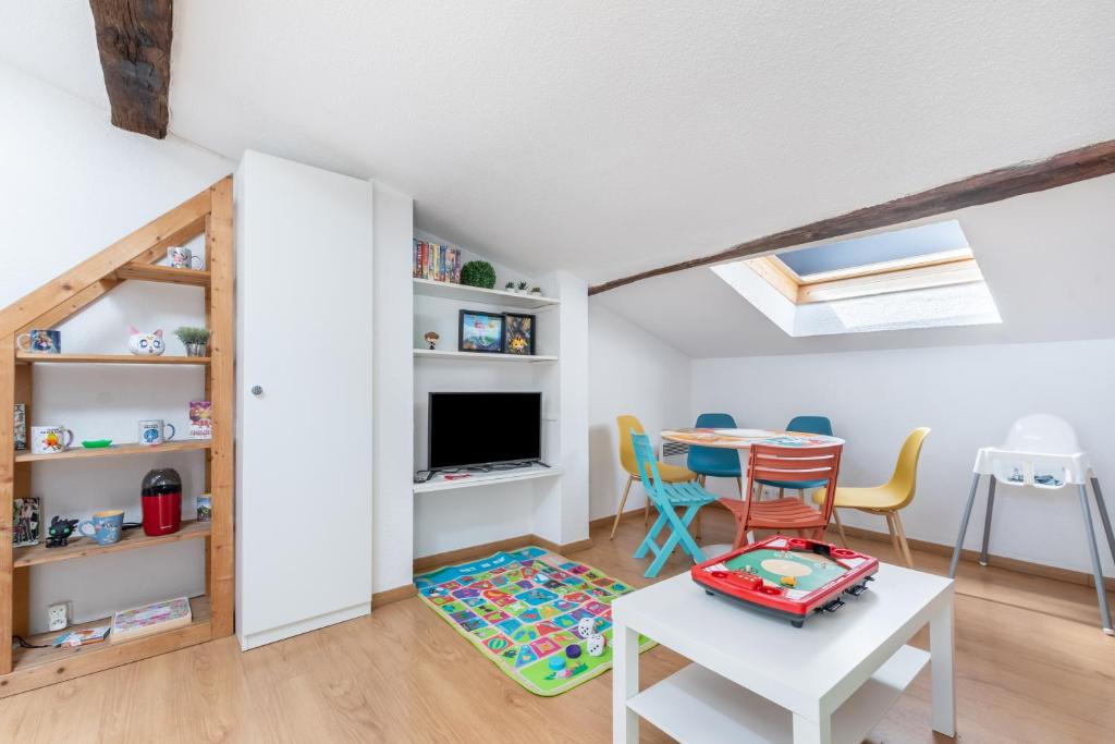 NEW - Bulle de bonheur pour famille de 4/6 personnes - Housity