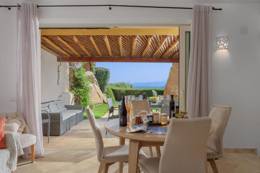 Villetta d'Arancia a Marinella - Lussuoso appartamento con piscina