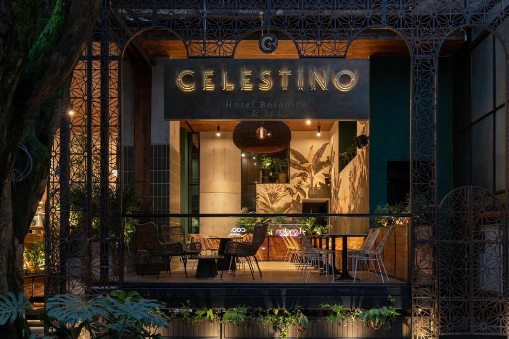 Hoteles en el Poblado, Medellin 380871375