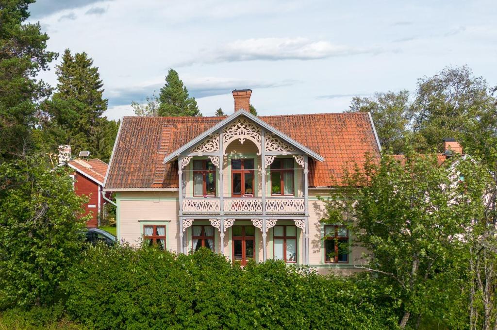 Månsåsen Bed & Breakfast - Housity