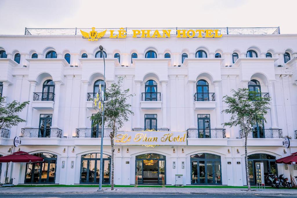 Le Phan Hotel