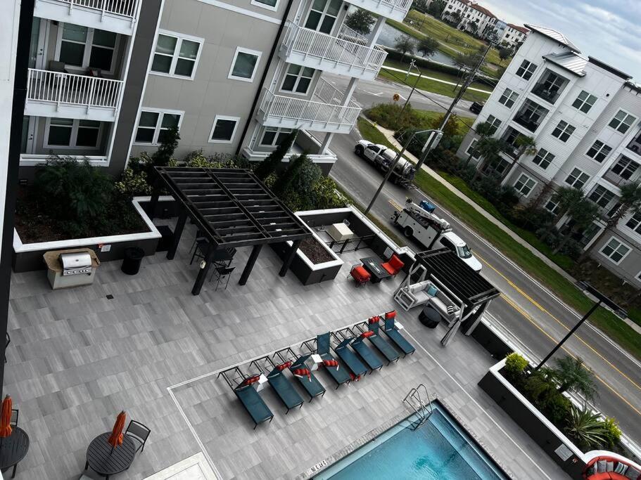 - - Housity