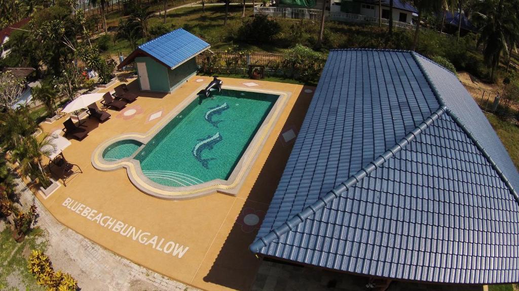 Blue Beach Bungalow - Housity