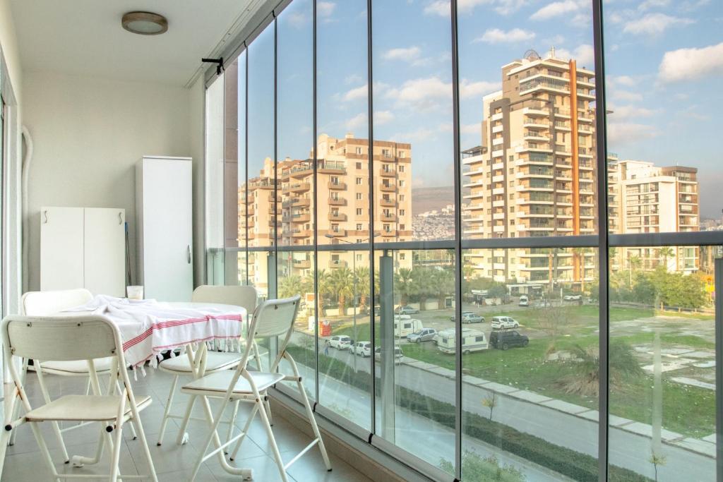 Pleasant Flat Close to Various Malls in Cigli - Housity