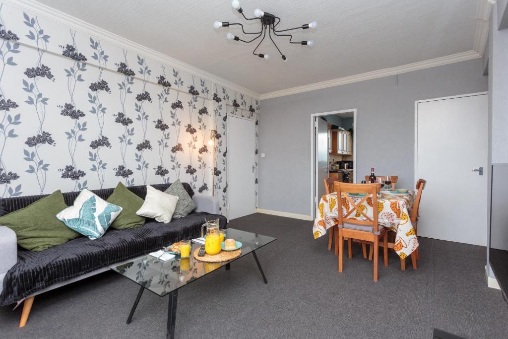 Spacious 3DB -15 minutes from city centre