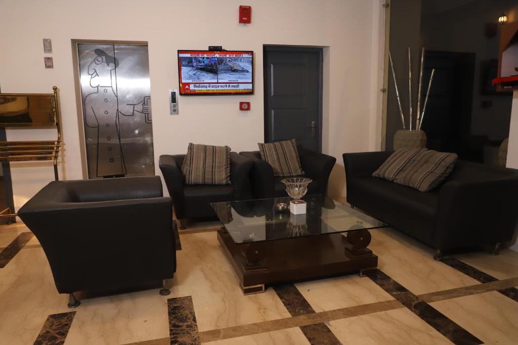 Hotel Bizzotel - Housity