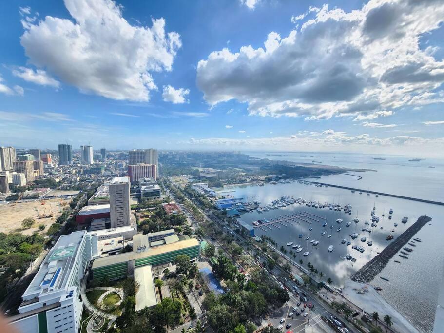 1BR w/balcony GORGEOUS Manila Bay Sunset and Yacht Club View - Appartamento Con Vista Mare