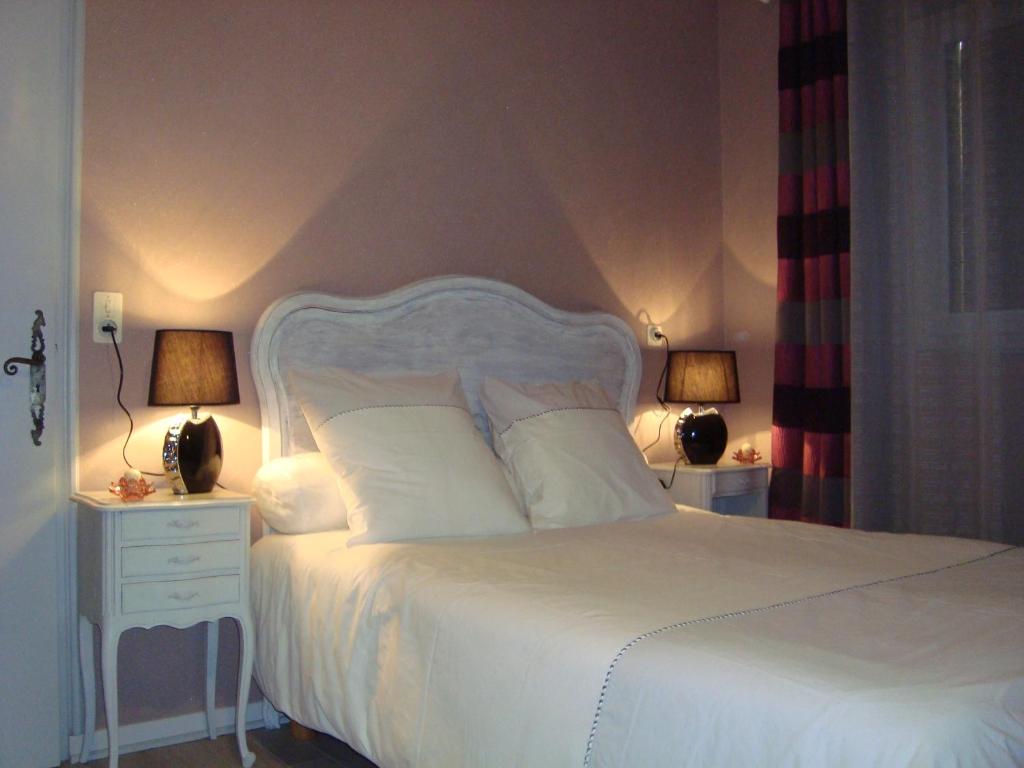Les Corneilles - Housity
