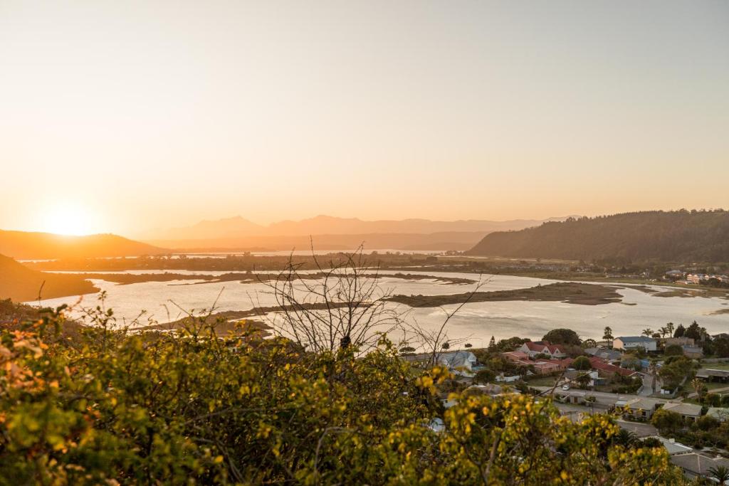 Sedgefield Views Holiday House with Stunning Panorama - Image 9