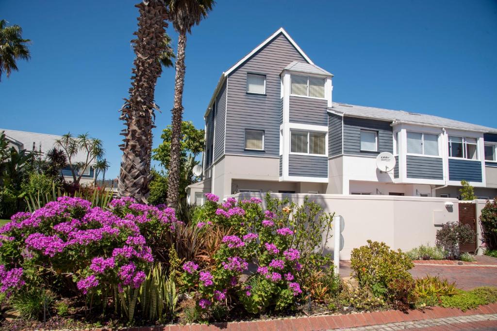 WATERFRONT 2 Bed Home with mooring at Knysna Quays - Image 6