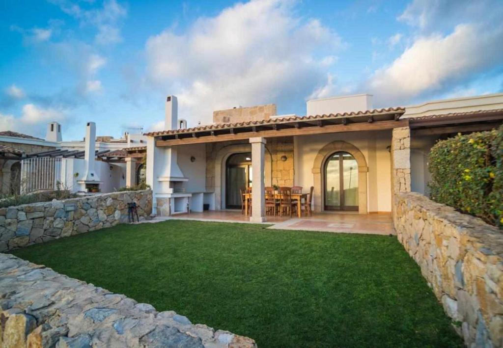 GREEN HILL ad Alghero - Accogliente Villa con Giardino