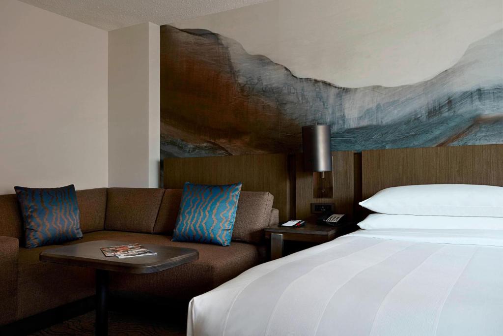 Calgary Marriott Downtown Hotel - Club King Room Con Accesso Al Salone