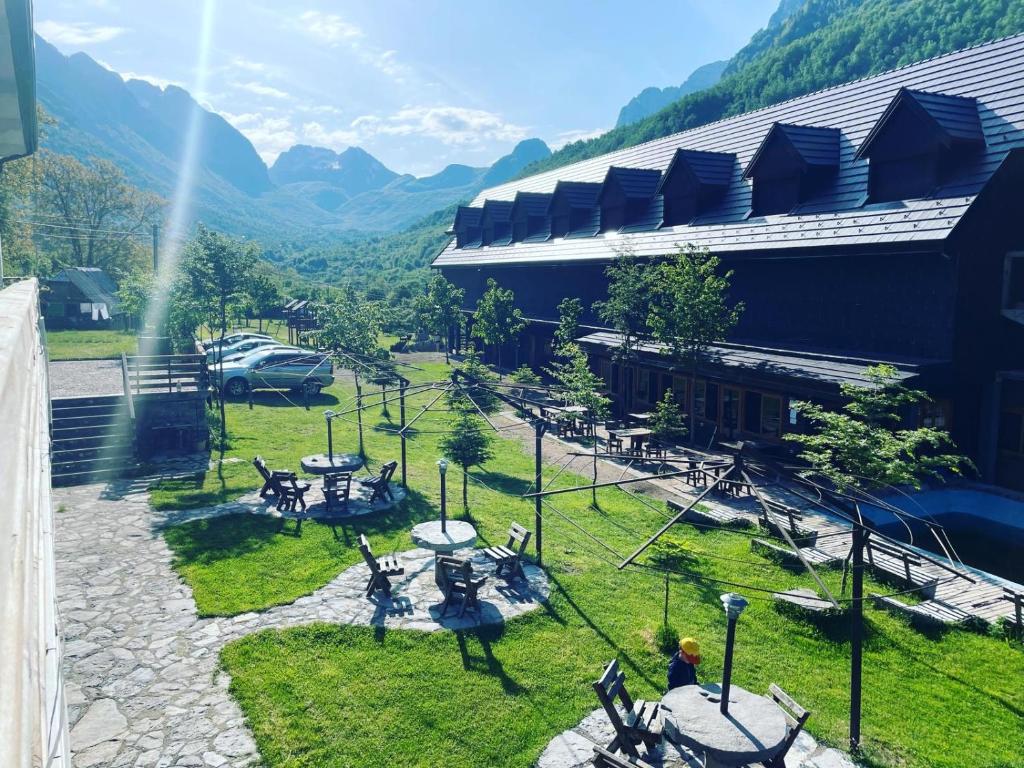 Boga Alpine Resort - Housity