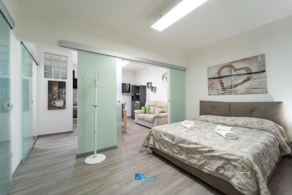 City Center white ad Alghero - Accogliente appartamento