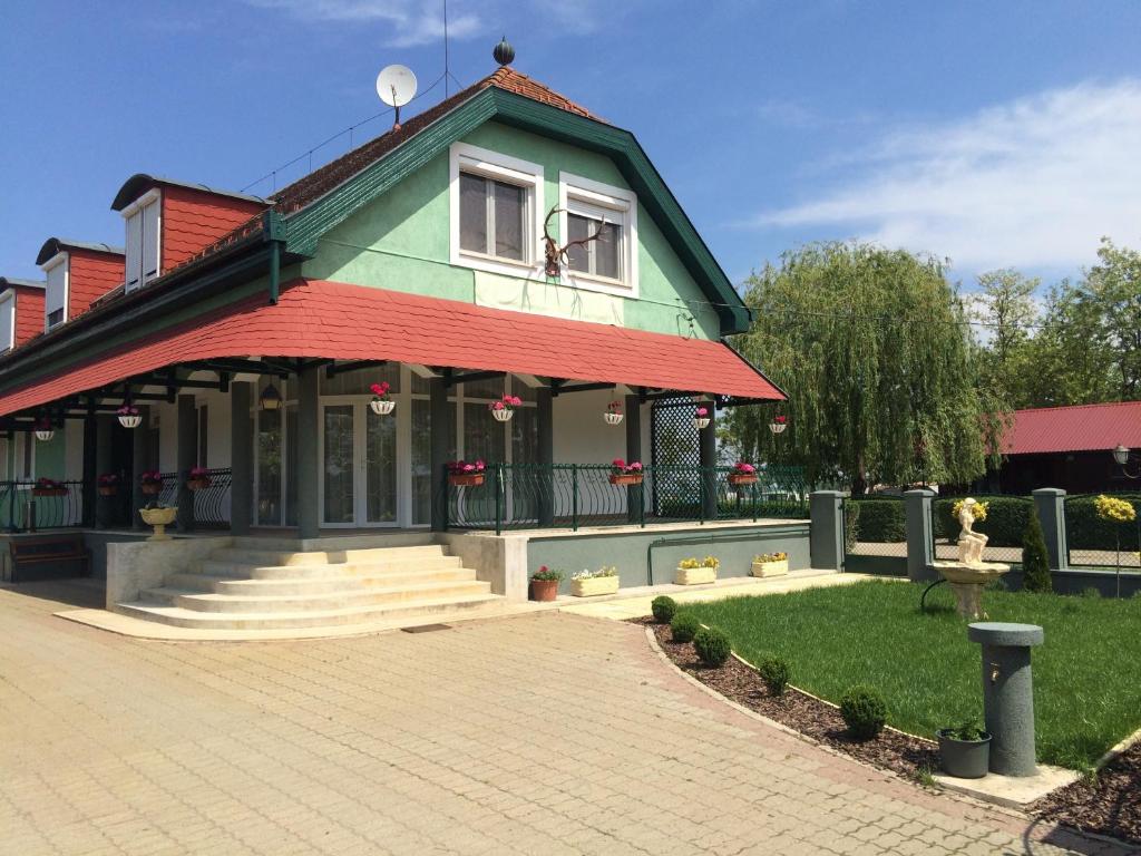 Horgász-Vadász Vendégház - Housity